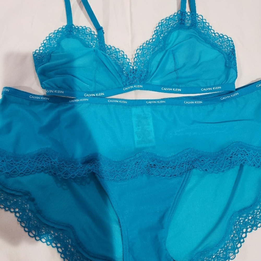 Calvin Klein Women's Intimates Set- Blue